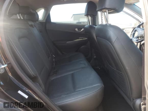 ✅ 2018 Hyundai Kona Limited • VIN: KM8K3CA57JU140158 • Лот: 61074564. Опубликован ранее на Copart с пробегом 59 154 миль. Бесплатный доступ к архиву аукционных продаж из США и подробный отчёт об истории автомобиля на DreamBid. Изображение 10.