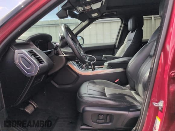 ✅ 2019 Land Rover Range Rover Sport Dynamic • VIN: SALWR2RE9KA847731 • Lot: 51964515. Wystawiony na Copart z przebiegiem 46 434 mil. Bezpłatny archiwum sprzedaży aukcyjnych z USA i szczegółowy raport historii pojazdu na DreamBid. Zdjęcie 7.