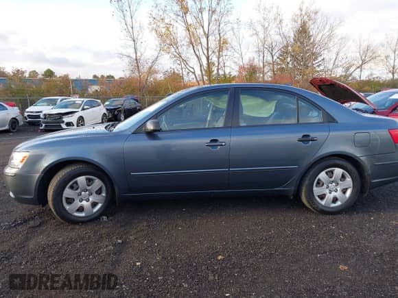 2010 Hyundai Sonata GLS z VIN 5NPET4AC3AH638633, wystawiony jako IAAI lot #43519423 z przebiegiem 113 408 mil mil oraz . Historia ofert i sprzedaży dostępna na DreamBid. Obrazek 14.