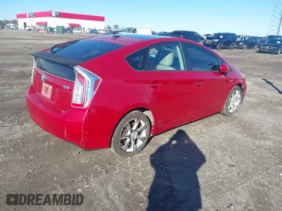 ✅ 2014 Toyota Prius Two • VIN: JTDKN3DU8E1827724 • Lot: 43793279. Listed on IAAI with 202,722 mi. Free auction sales archive from the USA and detailed vehicle history report at DreamBid. Image 4.