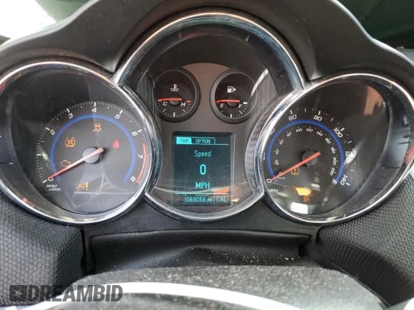 ✅ 2016 Chevrolet Cruze LT • VIN: 1G1PE5SB5G7207067 • Lot: 52690773. Listed on Copart with 69,066 mi. Free auction sales archive from the USA and detailed vehicle history report at DreamBid. Image 9.