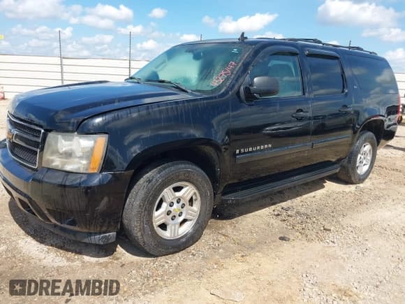 ✅ 2007 Chevrolet Suburban LTZ • VIN: 1GNFC16067R362023 • Lot: 43295147. Listed on IAAI with 147,539 mi. Free auction sales archive from the USA and detailed vehicle history report at DreamBid. Image 2.