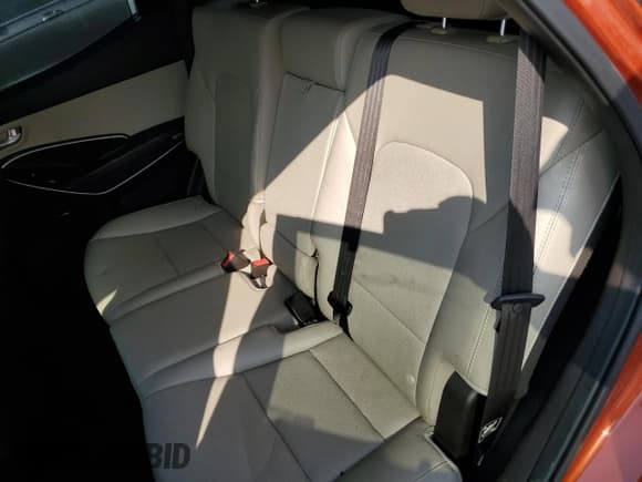 ✅ 2017 Hyundai Santa Fe 2.4L • VIN: 5XYZUDLB2HG433633 • Лот: 64371173. Опубликован ранее на Copart с пробегом 84 811 миль. Бесплатный доступ к архиву аукционных продаж из США и подробный отчёт об истории автомобиля на DreamBid. Изображение 10.