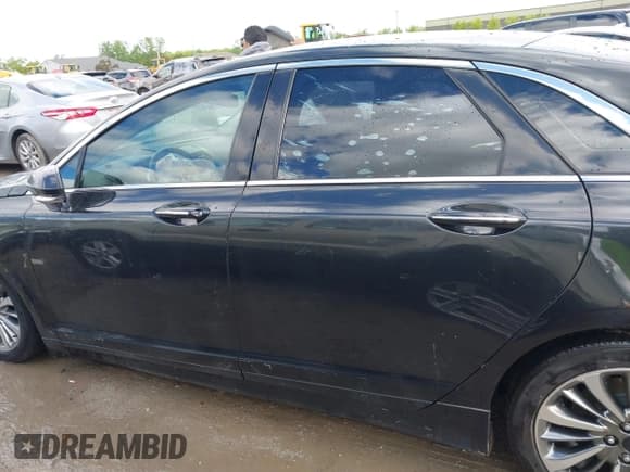 ✅ 2015 Lincoln MKZ • VIN: 3LN6L2G99FR625258 • Lot: 42308188. Wystawiony na IAAI z przebiegiem 186 911 mil. Bezpłatny archiwum sprzedaży aukcyjnych z USA i szczegółowy raport historii pojazdu na DreamBid. Zdjęcie 14.