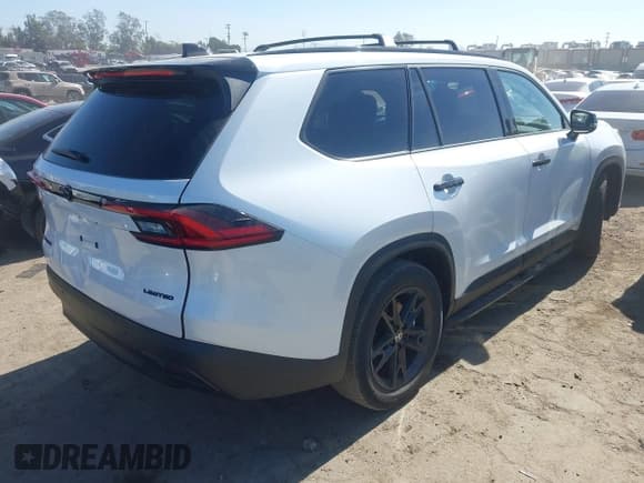 ✅ 2025 Toyota Highlander Hybrid Limited • VIN: 5TDACAB55SS064562 • Лот: 43519806. Опубликован ранее на IAAI с пробегом 1 054 миль. Бесплатный доступ к архиву аукционных продаж из США и подробный отчёт об истории автомобиля на DreamBid. Изображение 4.