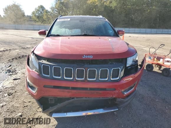 ✅ 2019 Jeep Compass Limited • VIN: 3C4NJDCB4KT827867 • Lot: 92472015. Wystawiony na Copart z przebiegiem 60 149 mil. Bezpłatny archiwum sprzedaży aukcyjnych z USA i szczegółowy raport historii pojazdu na DreamBid. Zdjęcie 5.