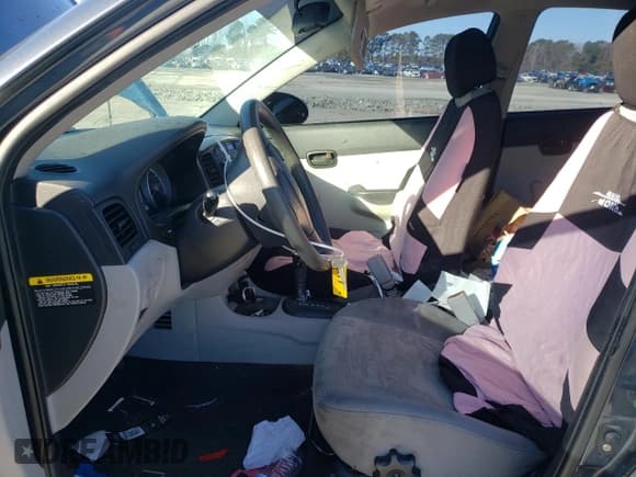 ✅ 2009 Hyundai Accent Auto GLS • VIN: KMHCN46C89U363266 • Лот: 88976155. Опубликован ранее на Copart с пробегом 168 524 миль. Бесплатный доступ к архиву аукционных продаж из США и подробный отчёт об истории автомобиля на DreamBid. Изображение 7.