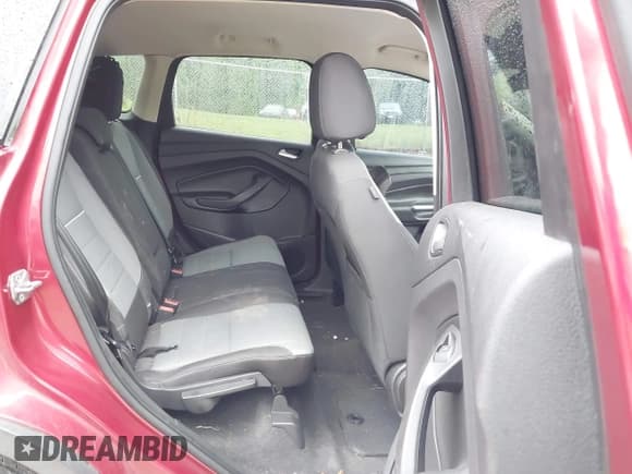 ✅ 2013 Ford Escape SE • VIN: 1FMCU0GX2DUD33640 • Lot: 42255552. Listed on IAAI with 150,018 mi. Free auction sales archive from the USA and detailed vehicle history report at DreamBid. Image 8.