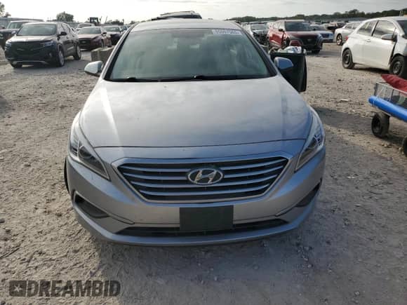 2017 Hyundai Sonata SE with VIN 5NPE24AF4HH559348, listed as a Copart auction lot 85007565 with 120,926 mi miles and Salvage title. Bid and sale history available at DreamBid. Image 5.