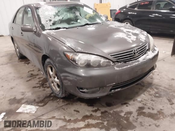 ✅ 2005 Toyota Camry LE • VIN: 4T1BE32K25U544022 • Lot: 43859864. Wystawiony na IAAI z przebiegiem 223 284 mil. Bezpłatny archiwum sprzedaży aukcyjnych z USA i szczegółowy raport historii pojazdu na DreamBid. Zdjęcie 6.