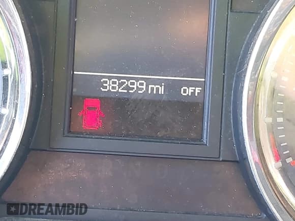 ✅ 2014 Chrysler Town & Country • VIN: 2C7WC1BG2ER221634 • Lot: 43385196. Listed on IAAI with 38,299 mi. Free auction sales archive from the USA and detailed vehicle history report at DreamBid. Image 14.