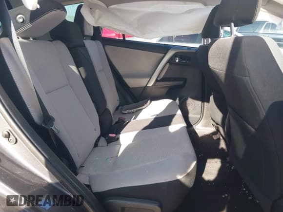 ✅ 2018 Toyota RAV4 XLE • VIN: 2T3RFREV0JW750395 • Лот: 43690716. Опубликован ранее на IAAI с пробегом 79 460 миль. Бесплатный доступ к архиву аукционных продаж из США и подробный отчёт об истории автомобиля на DreamBid. Изображение 8.