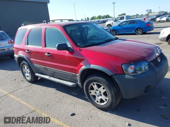 ✅ 2006 Ford Escape XLT • VIN: 1FMYU03156KB19294 • Lot: 42553287. Listed on IAAI with 128,755 mi. Free auction sales archive from the USA and detailed vehicle history report at DreamBid. Image 1.