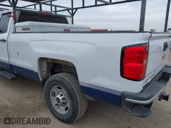 ✅ 2015 Chevrolet Silverado 2500HD Work Truck • VIN: 1GC2CUEG6FZ559215 • Лот: 43844626. Опубликован ранее на IAAI с пробегом 200 462 миль. Бесплатный доступ к архиву аукционных продаж из США и подробный отчёт об истории автомобиля на DreamBid. Изображение 17.