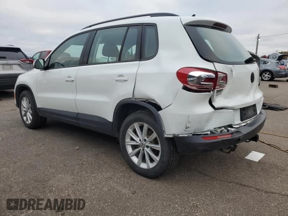 ✅ 2017 Volkswagen Tiguan S • VIN: WVGBV7AX1HK044454 • Lot: 84602705. Wystawiony na Copart z przebiegiem 89 181 mil. Bezpłatny archiwum sprzedaży aukcyjnych z USA i szczegółowy raport historii pojazdu na DreamBid. Zdjęcie 2.