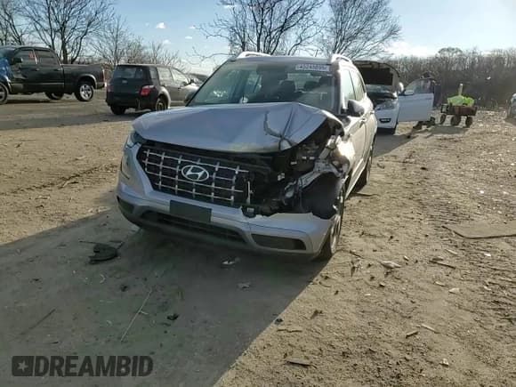 ✅ 2024 Hyundai Venue SEL • VIN: KMHRC8A36RU328501 • Lot: 45245895. Listed on Copart with 11,280 mi. Free auction sales archive from the USA and detailed vehicle history report at DreamBid. Image 11.