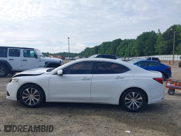 ✅ 2016 Acura TLX • VIN: 19UUB1F39GA005058 • Lot: 42501932. Listed on IAAI with 165,827 mi. Free auction sales archive from the USA and detailed vehicle history report at DreamBid. Image 15.