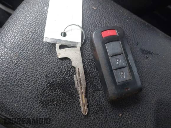 2016 Mitsubishi Outlander SE с VIN JA4AZ3A32GZ020674, выставлен на аукционе IAAI как лот 41711427 с пробегом 78 819 миль миль и . История ставок и продаж доступна на DreamBid. Изображение 11.