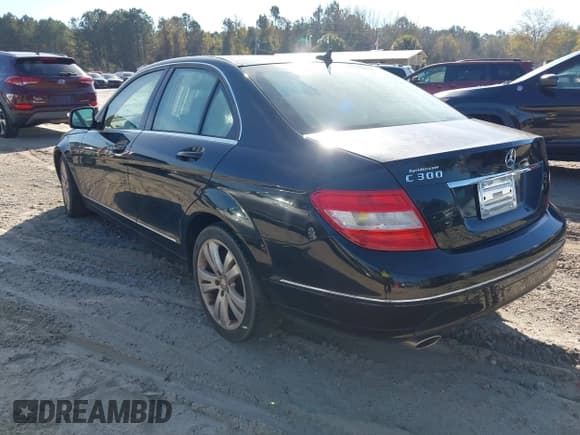 ✅ 2008 Mercedes-Benz C 300 Sport • VIN: WDDGF54X48F125731 • Lot: 43911962. Wystawiony na IAAI z przebiegiem 193 961 mil. Bezpłatny archiwum sprzedaży aukcyjnych z USA i szczegółowy raport historii pojazdu na DreamBid. Zdjęcie 3.