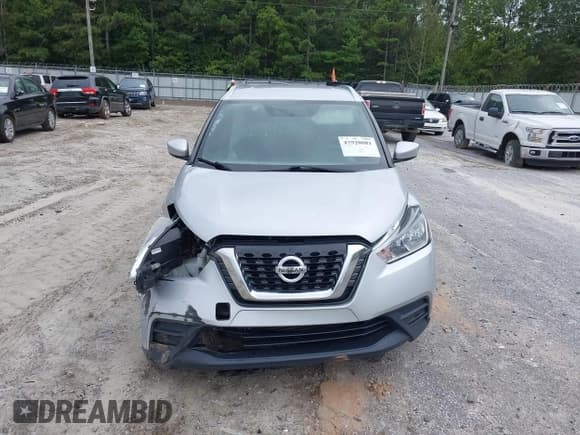 ✅ 2018 Nissan Kicks SR • VIN: 3N1CP5CU9JL509449 • Lot: 42920081. Wystawiony na IAAI z przebiegiem 89 442 mil. Bezpłatny archiwum sprzedaży aukcyjnych z USA i szczegółowy raport historii pojazdu na DreamBid. Zdjęcie 13.