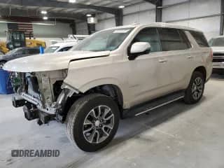2024 Chevrolet Tahoe LT z VIN 1GNSKNKD0RR251455, wystawiony jako Copart lot #57043125 z przebiegiem 8 530 mil mil oraz Szkoda całkowita • Salvage title. Historia ofert i sprzedaży dostępna na DreamBid. Obrazek 1.