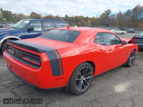 ✅ 2016 Dodge Challenger R/T Scat Pack • VIN: 2C3CDZFJ7GH344327 • Lot: 43489730. Listed on IAAI with 57,033 mi. Free auction sales archive from the USA and detailed vehicle history report at DreamBid. Image 4.