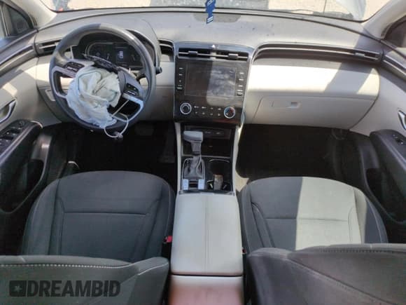 ✅ 2022 Hyundai Tucson SE • VIN: 5NMJACAE8NH061746 • Лот: 64848115. Опубликован ранее на Copart с пробегом 84 125 миль. Бесплатный доступ к архиву аукционных продаж из США и подробный отчёт об истории автомобиля на DreamBid. Изображение 8.