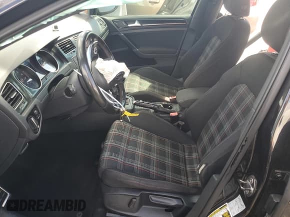 ✅ 2016 Volkswagen Golf GTI S • VIN: 3VW4T7AU4GM009016 • Lot: 81987145. Wystawiony na Copart z przebiegiem 106 048 mil. Bezpłatny archiwum sprzedaży aukcyjnych z USA i szczegółowy raport historii pojazdu na DreamBid. Zdjęcie 7.