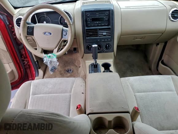 ✅ 2008 Ford Explorer XLT • VIN: 1FMEU73E58UA77165 • Lot: 95985845. Wystawiony na Copart z przebiegiem Nie podano. Bezpłatny archiwum sprzedaży aukcyjnych z USA i szczegółowy raport historii pojazdu na DreamBid. Zdjęcie 8.