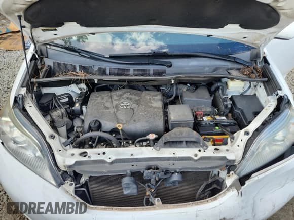 ✅ 2017 Toyota Sienna LE Auto Access Seat • VIN: 5TDKZ3DC7HS781600 • Lot: 70770895. Wystawiony na Copart z przebiegiem 146 070 mil. Bezpłatny archiwum sprzedaży aukcyjnych z USA i szczegółowy raport historii pojazdu na DreamBid. Zdjęcie 12.