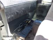 ✅ 2000 Chevrolet S-10 LS • VIN: 1GCCS19W9YK298908 • Лот: 42791003. Опубликован ранее на IAAI с пробегом Не указан. Бесплатный доступ к архиву аукционных продаж из США и подробный отчёт об истории автомобиля на DreamBid. Изображение 8.