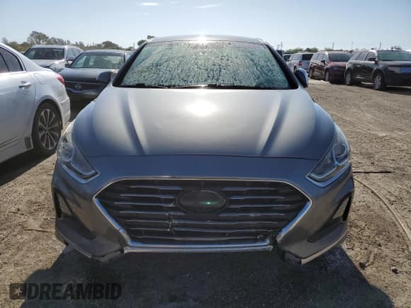 ✅ 2018 Hyundai Sonata SE • VIN: 5NPE24AF9JH689034 • Lot: 50222383. Listed on Copart with 35,122 mi. Free auction sales archive from the USA and detailed vehicle history report at DreamBid. Image 5.