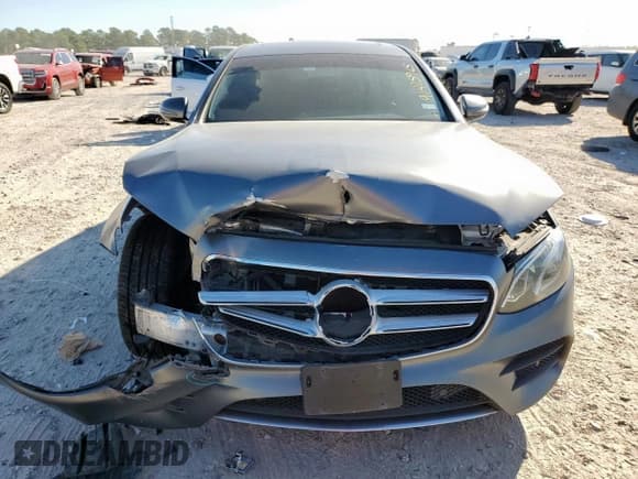 ✅ 2018 Mercedes-Benz E 300 • VIN: WDDZF4JB3JA392017 • Lot: 91405965. Listed on Copart with 105,070 mi. Free auction sales archive from the USA and detailed vehicle history report at DreamBid. Image 5.