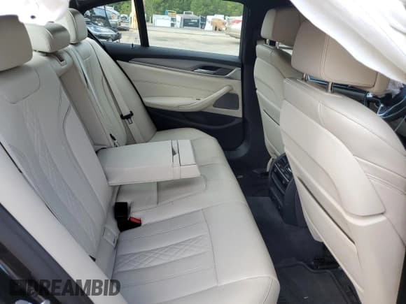 ✅ 2018 BMW 5 Series M550i xDrive • VIN: WBAJB9C59JB034712 • Лот: 70909655. Опубликован ранее на Copart с пробегом Не указан. Бесплатный доступ к архиву аукционных продаж из США и подробный отчёт об истории автомобиля на DreamBid. Изображение 10.