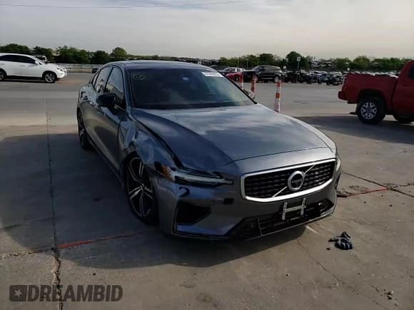 ✅ 2019 Volvo S60 R-Design • VIN: 7JRA22TM7KG013011 • Lot: 47976873. Wystawiony na Copart z przebiegiem 14 425 mil. Bezpłatny archiwum sprzedaży aukcyjnych z USA i szczegółowy raport historii pojazdu na DreamBid. Zdjęcie 11.