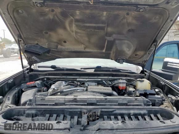 ✅ 2022 Chevrolet Silverado 2500HD LTZ • VIN: 2GC4YPEY4N1221548 • Лот: 85384395. Опубликован ранее на Copart с пробегом 98 439 миль. Бесплатный доступ к архиву аукционных продаж из США и подробный отчёт об истории автомобиля на DreamBid. Изображение 11.