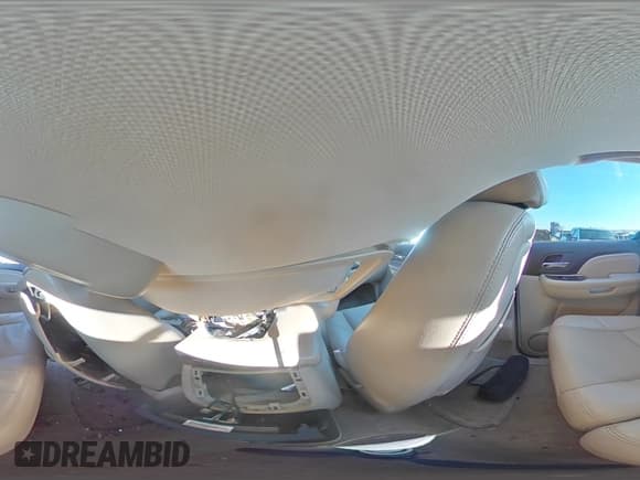 ✅ 2011 GMC Sierra 2500HD Denali • VIN: 1GT125C88BF142075 • Лот: 71894115. Опубликован ранее на Copart с пробегом Не указан. Бесплатный доступ к архиву аукционных продаж из США и подробный отчёт об истории автомобиля на DreamBid. Изображение 14.