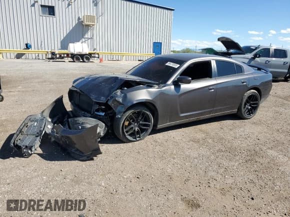 ✅ 2014 Dodge Charger RT Plus • VIN: 2C3CDXCT9EH349388 • Lot: 86476555. Wystawiony na Copart z przebiegiem 118 294 mil. Bezpłatny archiwum sprzedaży aukcyjnych z USA i szczegółowy raport historii pojazdu na DreamBid. Zdjęcie 1.