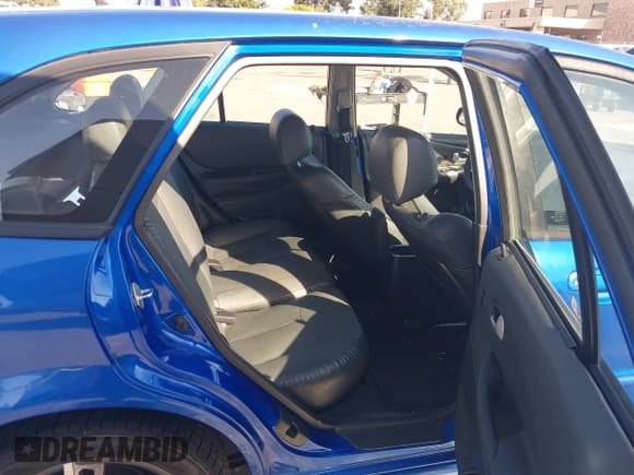 ✅ 2003 Mazda Protege • VIN: JM1BJ246031190896 • Лот: 43575921. Опубликован ранее на IAAI с пробегом 100 009 миль. Бесплатный доступ к архиву аукционных продаж из США и подробный отчёт об истории автомобиля на DreamBid. Изображение 8.