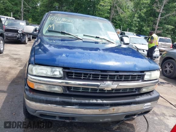 ✅ 1999 Chevrolet Silverado 1500 • VIN: 1GCEK19V3XE213381 • Лот: 42448020. Опубликован ранее на IAAI с пробегом 294 262 миль. Бесплатный доступ к архиву аукционных продаж из США и подробный отчёт об истории автомобиля на DreamBid. Изображение 12.