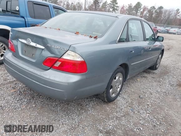 ✅ 2004 Toyota Avalon XLS • VIN: 4T1BF28B34U360415 • Lot: 43764173. Wystawiony na IAAI z przebiegiem 305 111 mil. Bezpłatny archiwum sprzedaży aukcyjnych z USA i szczegółowy raport historii pojazdu na DreamBid. Zdjęcie 4.