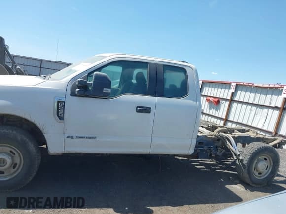 ✅ 2020 Ford F-250 XL • VIN: 1FT7X2BT2LEC53597 • Лот: 42404660. Опубликован ранее на IAAI с пробегом 94 425 миль. Бесплатный доступ к архиву аукционных продаж из США и подробный отчёт об истории автомобиля на DreamBid. Изображение 14.