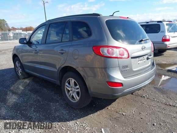 ✅ 2010 Hyundai Santa Fe GLS • VIN: 5NMSGDAB8AH372327 • Lot: 43668861. Listed on IAAI with 88,475 mi. Free auction sales archive from the USA and detailed vehicle history report at DreamBid. Image 3.