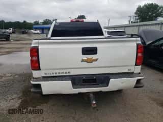 2018 Chevrolet Silverado 1500 LT z VIN 3GCUKREC5JG643220, wystawiony jako Copart lot #58513625 z przebiegiem Nie podano mil oraz Szkoda całkowita • Salvage title. Historia ofert i sprzedaży dostępna na DreamBid. Obrazek 6.