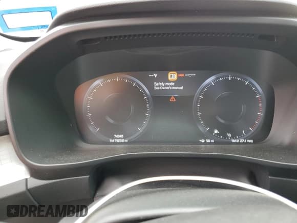 ✅ 2021 Volvo XC40 Momentum • VIN: YV4162UK3M2600822 • Lot: 49865463. Listed on Copart with 74,340 mi. Free auction sales archive from the USA and detailed vehicle history report at DreamBid. Image 9.