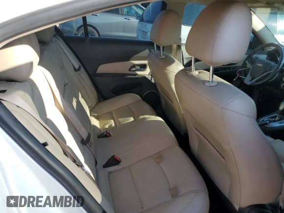 ✅ 2015 Chevrolet Cruze LTZ • VIN: 1G1PG5SB0F7101604 • Лот: 85852065. Опубликован ранее на Copart с пробегом 85 063 миль. Бесплатный доступ к архиву аукционных продаж из США и подробный отчёт об истории автомобиля на DreamBid. Изображение 10.