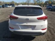 ✅ 2017 Hyundai Tucson SE • VIN: KM8J3CA43HU321609 • Лот: 87051665. Опубликован ранее на Copart с пробегом 142 753 миль. Бесплатный доступ к архиву аукционных продаж из США и подробный отчёт об истории автомобиля на DreamBid. Изображение 6.