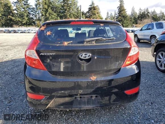 ✅ 2013 Hyundai Accent GS • VIN: KMHCT5AE8DU105102 • Лот: 81139834. Опубликован ранее на Copart с пробегом 86 690 миль. Бесплатный доступ к архиву аукционных продаж из США и подробный отчёт об истории автомобиля на DreamBid. Изображение 6.
