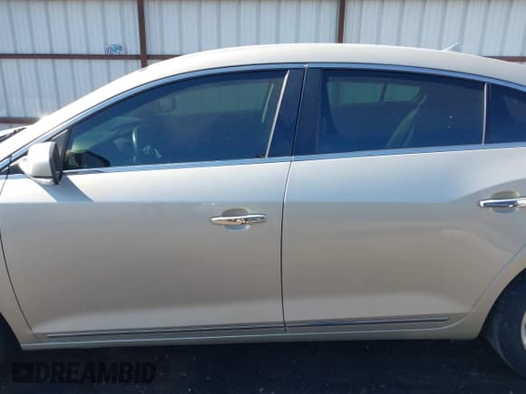 ✅ 2014 Buick LaCrosse Leather • VIN: 1G4GB5G35EF103405 • Lot: 43314983. Listed on IAAI with 101,115 mi. Free auction sales archive from the USA and detailed vehicle history report at DreamBid. Image 14.