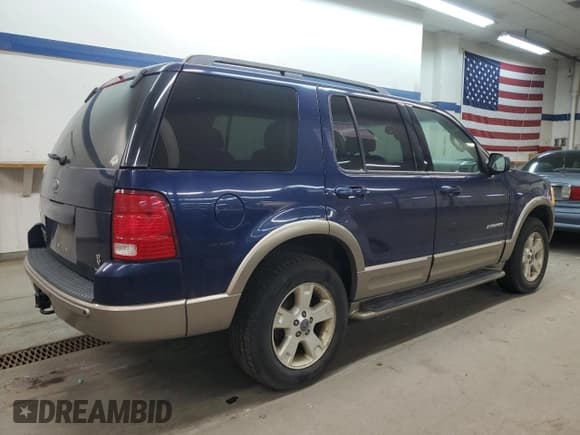 ✅ 2004 Ford Explorer Eddie Bauer • VIN: 1FMDU74W94UA74461 • Lot: 81628384. Wystawiony na Copart z przebiegiem 253 025 mil. Bezpłatny archiwum sprzedaży aukcyjnych z USA i szczegółowy raport historii pojazdu na DreamBid. Zdjęcie 3.